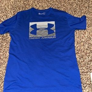 Under Armour t-shirt